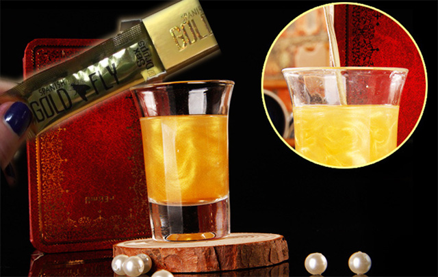 Pha thuốc kích dục nữ ruồi vàng với đồ uống